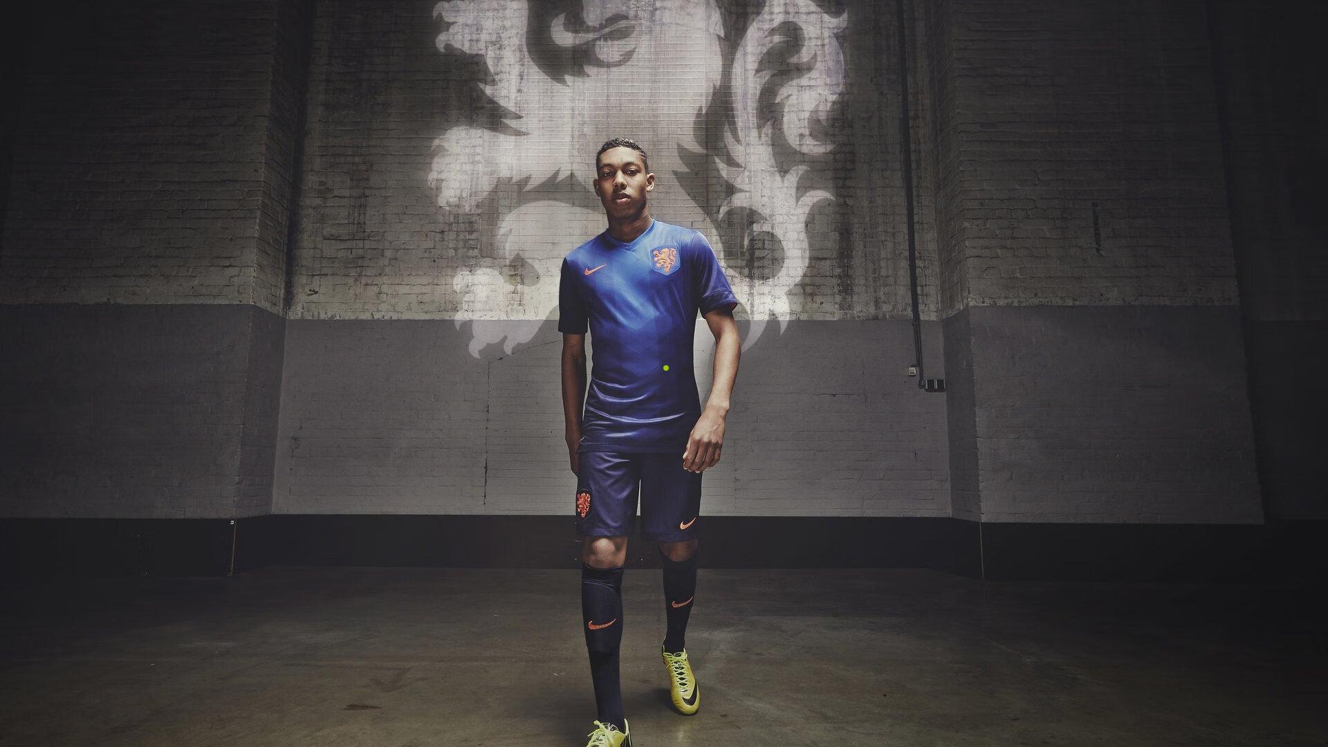 巴萨火速清偿1060万欧元债务 莱万转会费拖欠风波终告平息